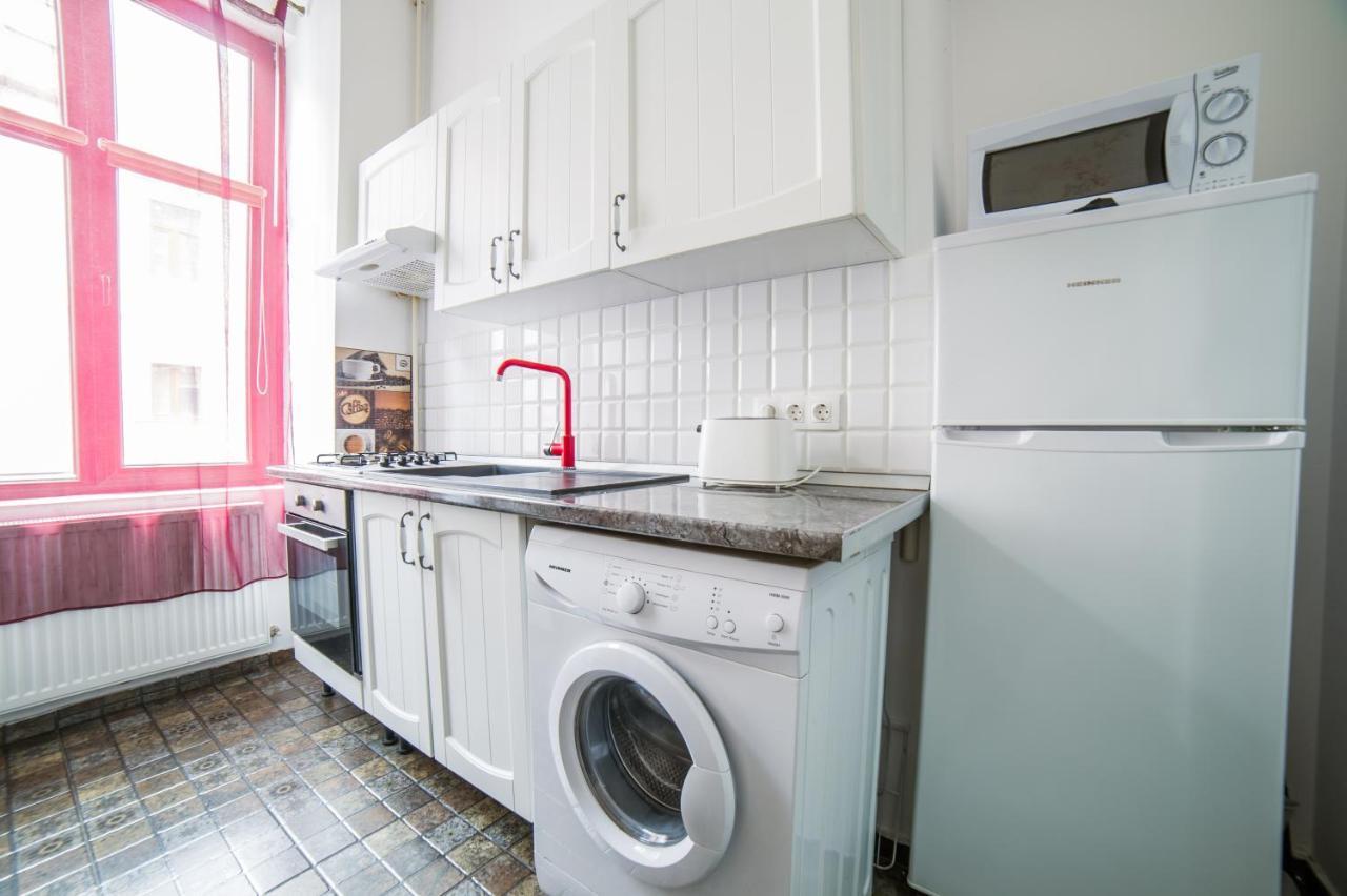 Central Studio Bnb Брашов Екстериор снимка